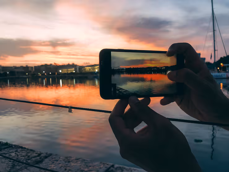 Low Light Mobile Photography Guide for Clear Night Shots